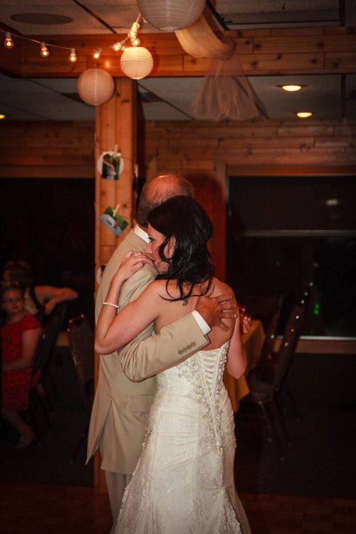 Father and bride dance